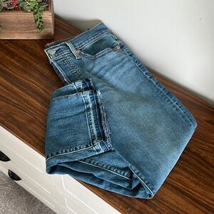Levi’s Wedgie Straight Released Hem Jean